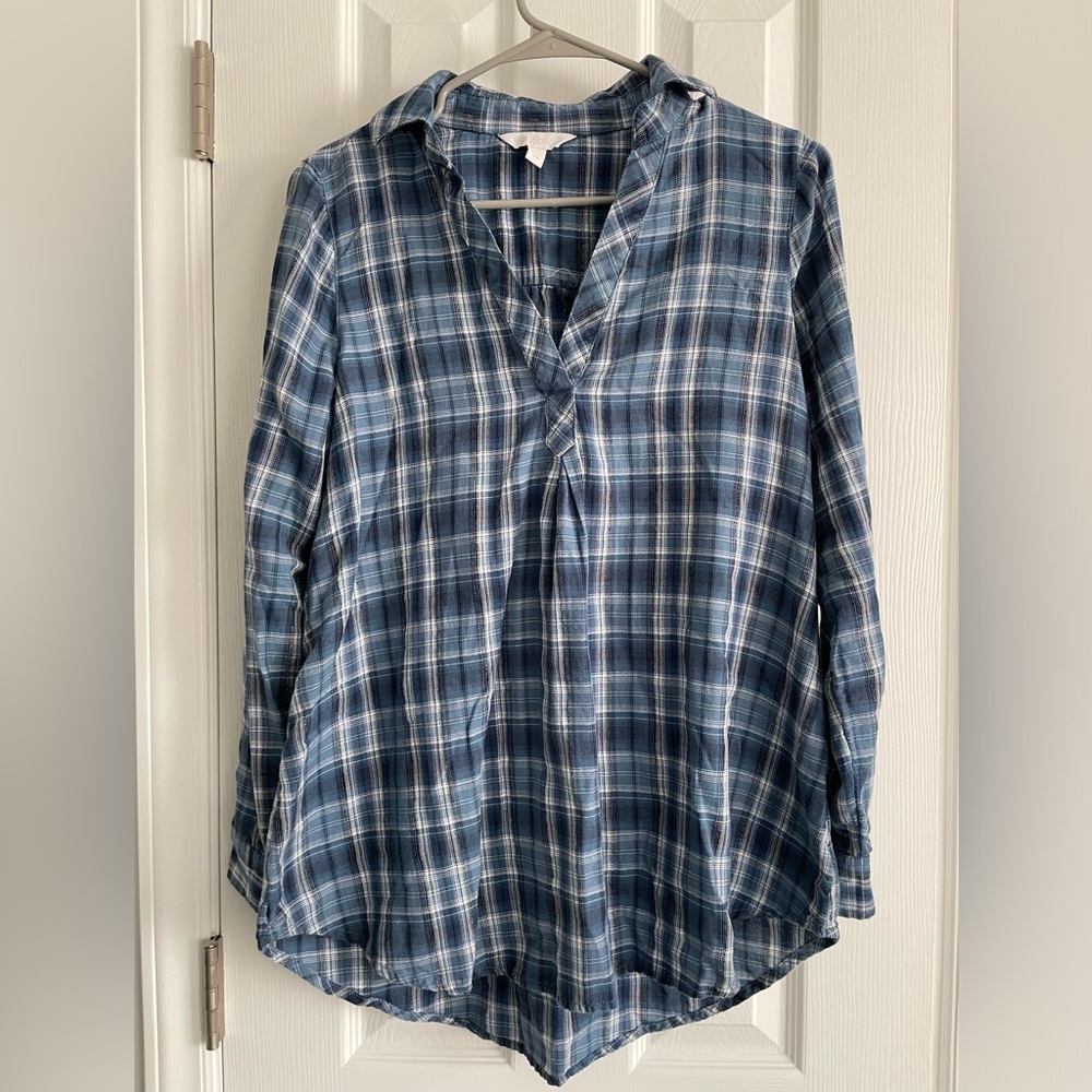 a glow maternity top